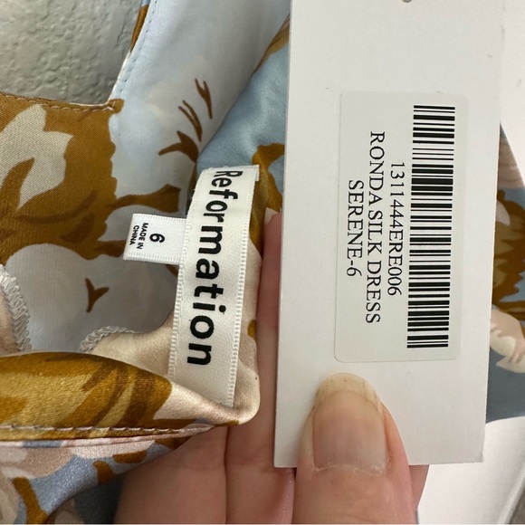 REFORMATION Ronda Silk Blue Max Floral Dress in Serene SZ US 6 NWT - Picture 6 of 7